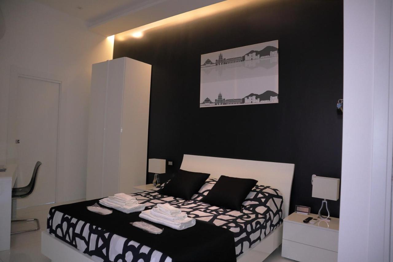 Rettifilo 201 Exclusive Rooms เนเปิลส์ ภายนอก รูปภาพ