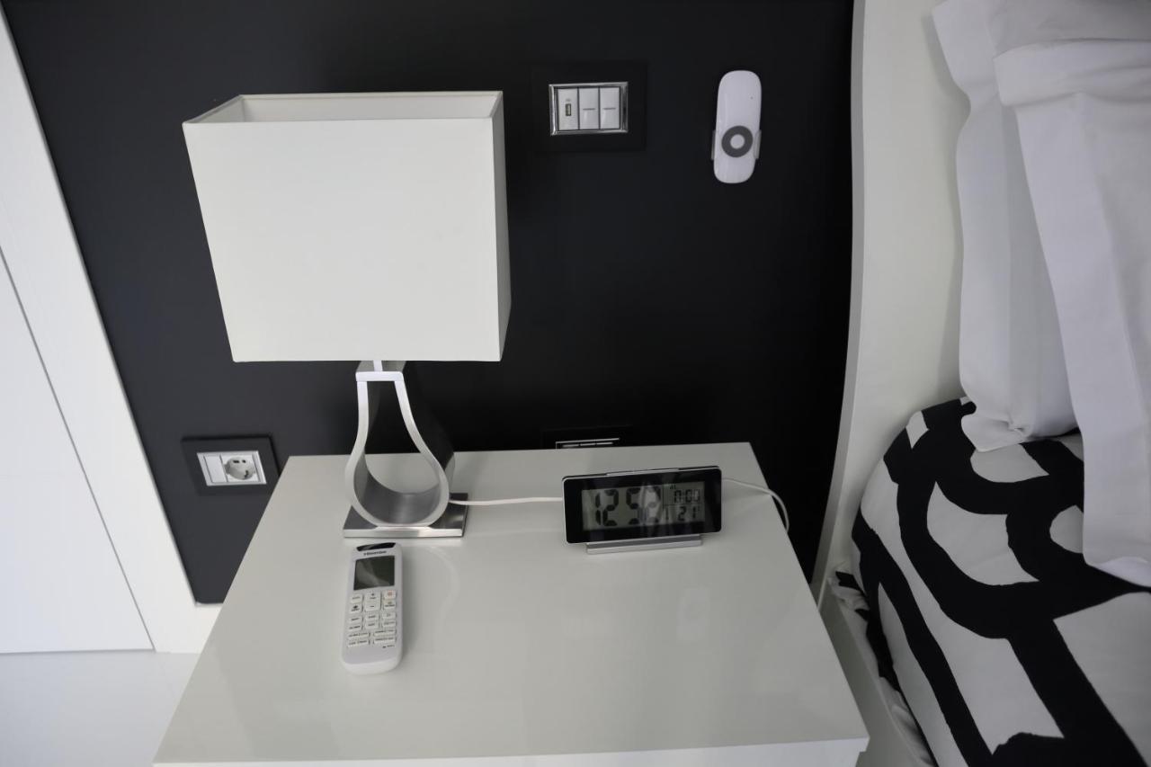 Rettifilo 201 Exclusive Rooms เนเปิลส์ ภายนอก รูปภาพ