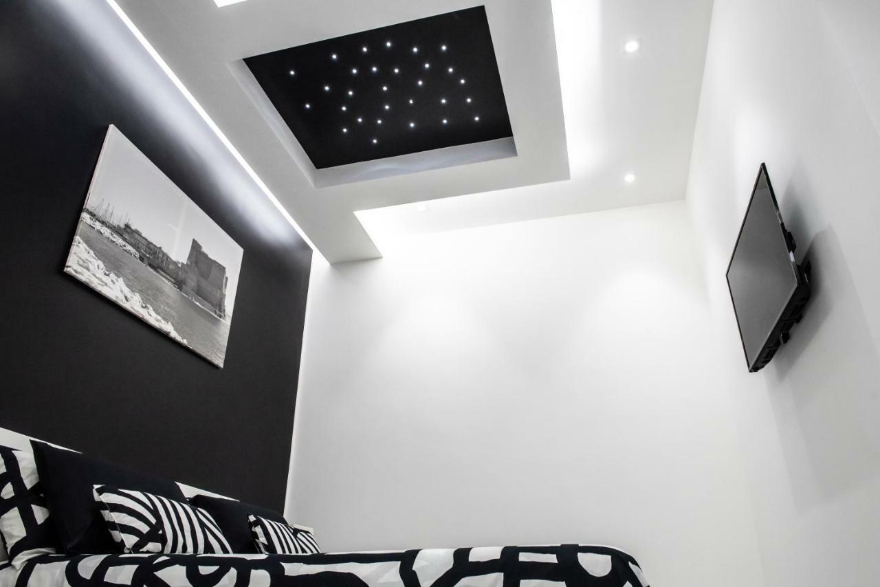 Rettifilo 201 Exclusive Rooms เนเปิลส์ ภายนอก รูปภาพ