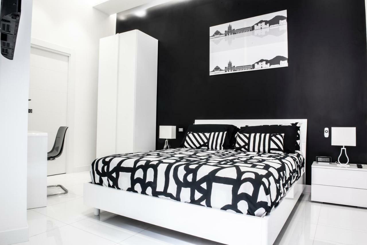 Rettifilo 201 Exclusive Rooms เนเปิลส์ ภายนอก รูปภาพ